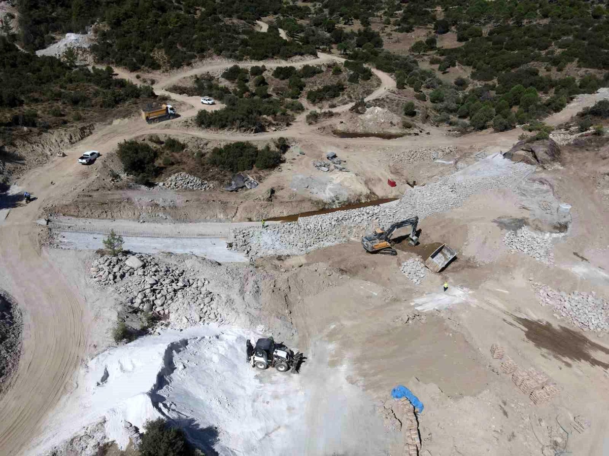 Umcular Göleti Projesi Devam Ediyor
