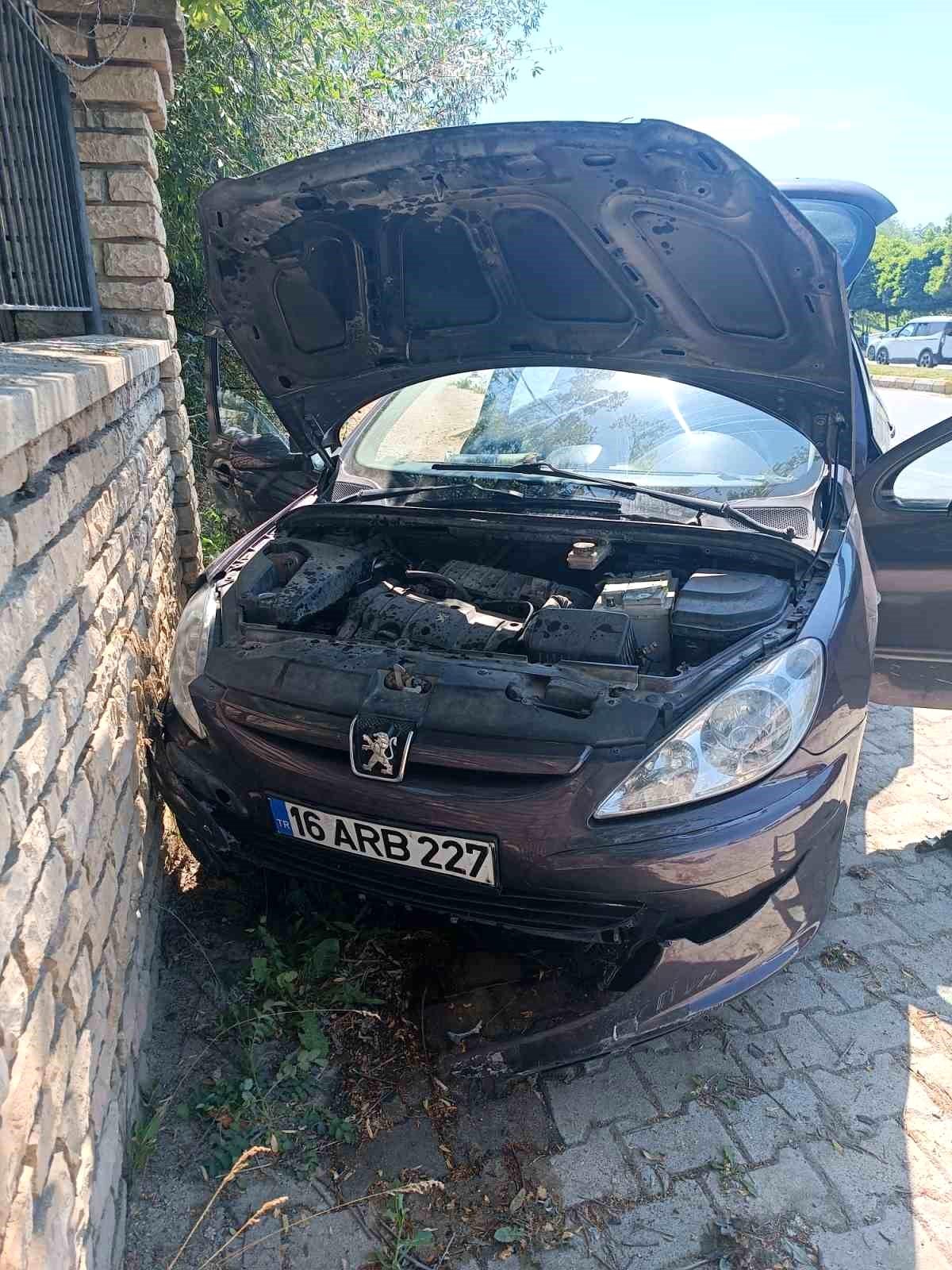 Edremit\'te Trafik Kazası: 1 Yaralı