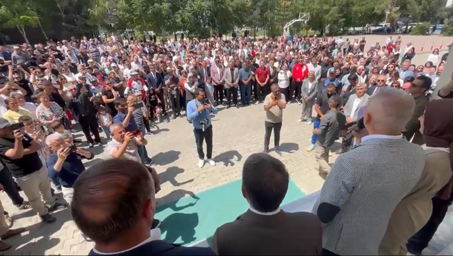Tayt tartışmasına konu olan Vali Çiçekli, Ardahan'dan ayrıldı! Dikkat çeken görüntüler