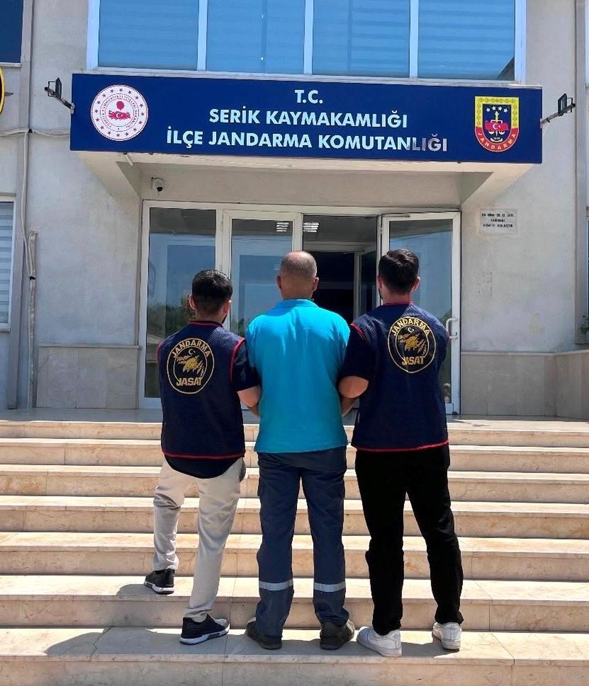 Antalya\'da 72 saatte 202 aranan şahıs yakalandı