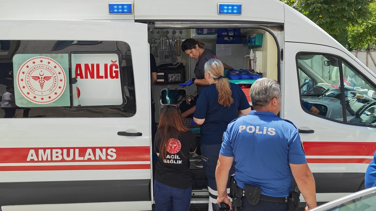 Eskişehir\'de Apartman Yangını: 6 Kişi Hastaneye Kaldırıldı