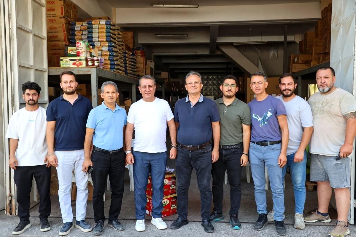 Başkan Yetişkin, esnaflarla görüştü