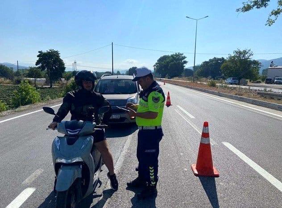 Çanakkale\'de motosiklet denetimi: 2 bin 298 araç sorgulandı