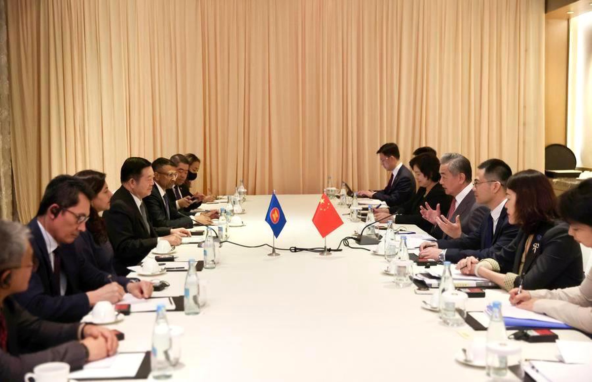 Wang Yi: Güney Çin Denizi\'nin Önemi