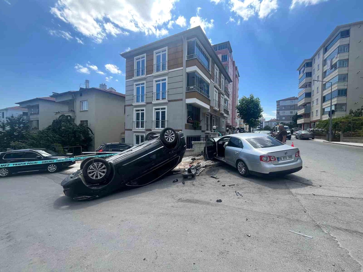 Çorum\'da Trafik Kazası: 2 Yaralı