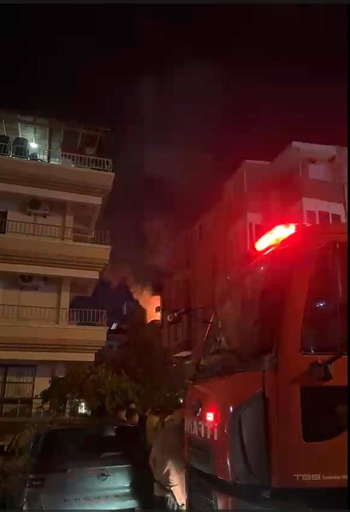 Didim\'de ikamet yangını; yangın çıkan dairede maddi hasar oluştu