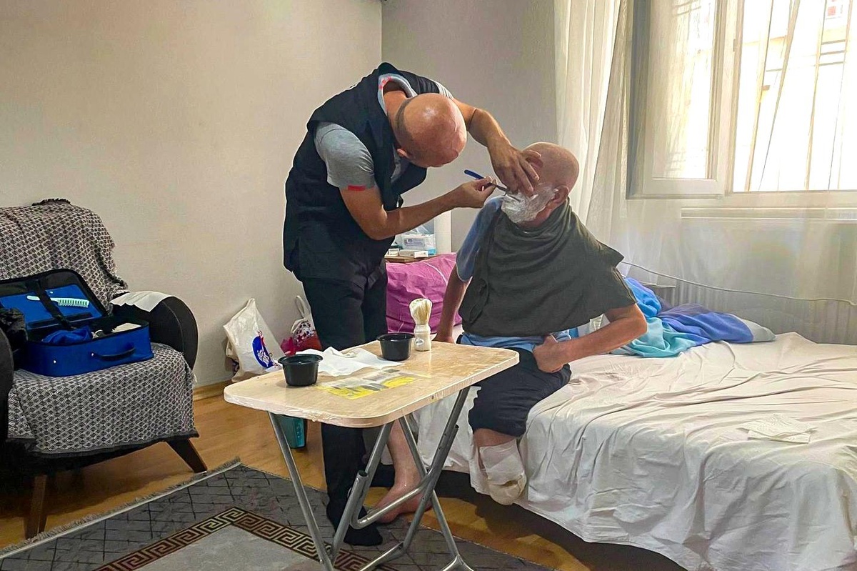 Evde bakım hizmetleri ihtiyaç sahiplerine umut oluyor
