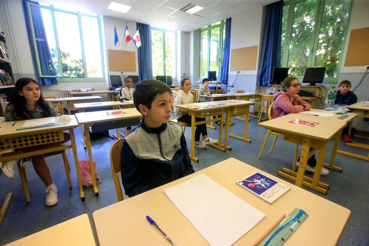 Fransa\'dan Çocuklar için Sosyal Medya Yasakları