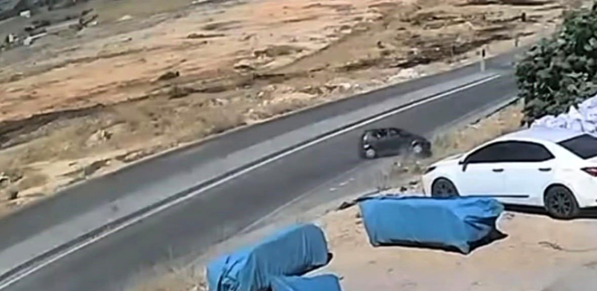 Gaziantep\'te menfeze uçan araç: 3 yaralı