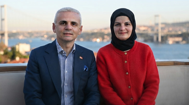 Görevden alınan taytlı valinin eşine sürpriz görev