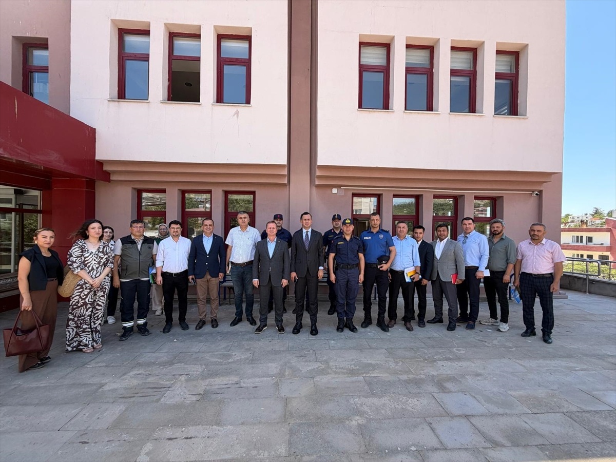Gülnar\'da İlçe İdare Şube Başkanları Toplantısı Yapıldı