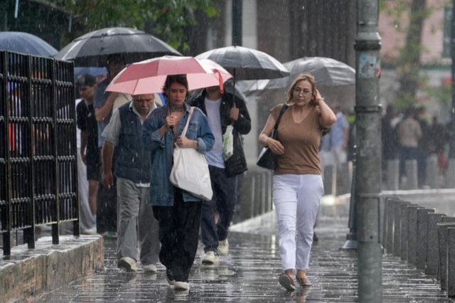 İstanbullular dikkat! Sağanak yağış bu akşam başlıyor