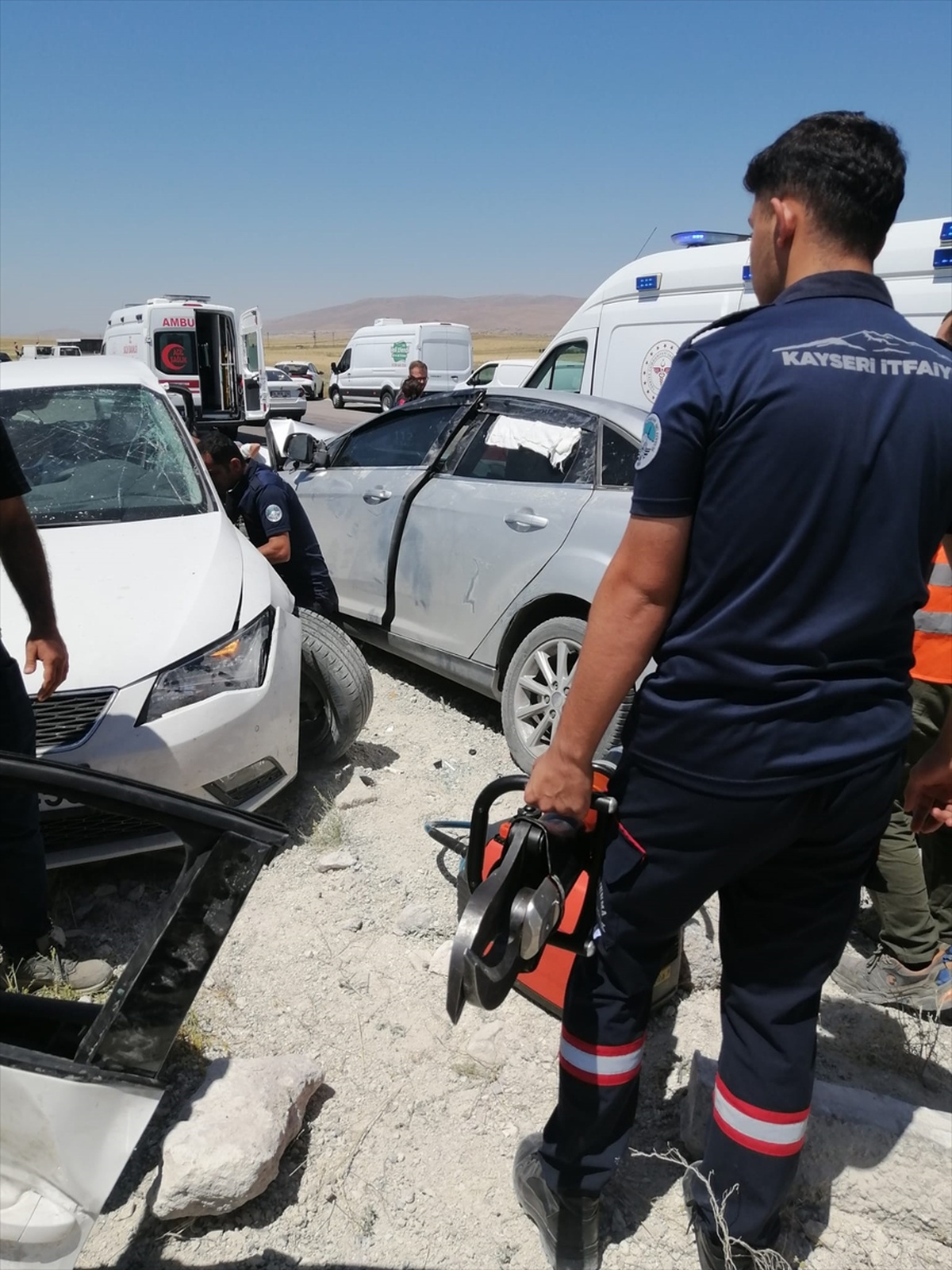 Kayseri\'de Trafik Kazası: 2 Ölü, 9 Yaralı