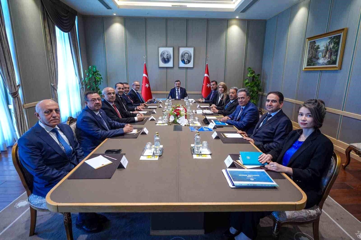 Malatya\'nın talepleri Cumhurbaşkanı Yardımcısı Yılmaz\'a iletildi