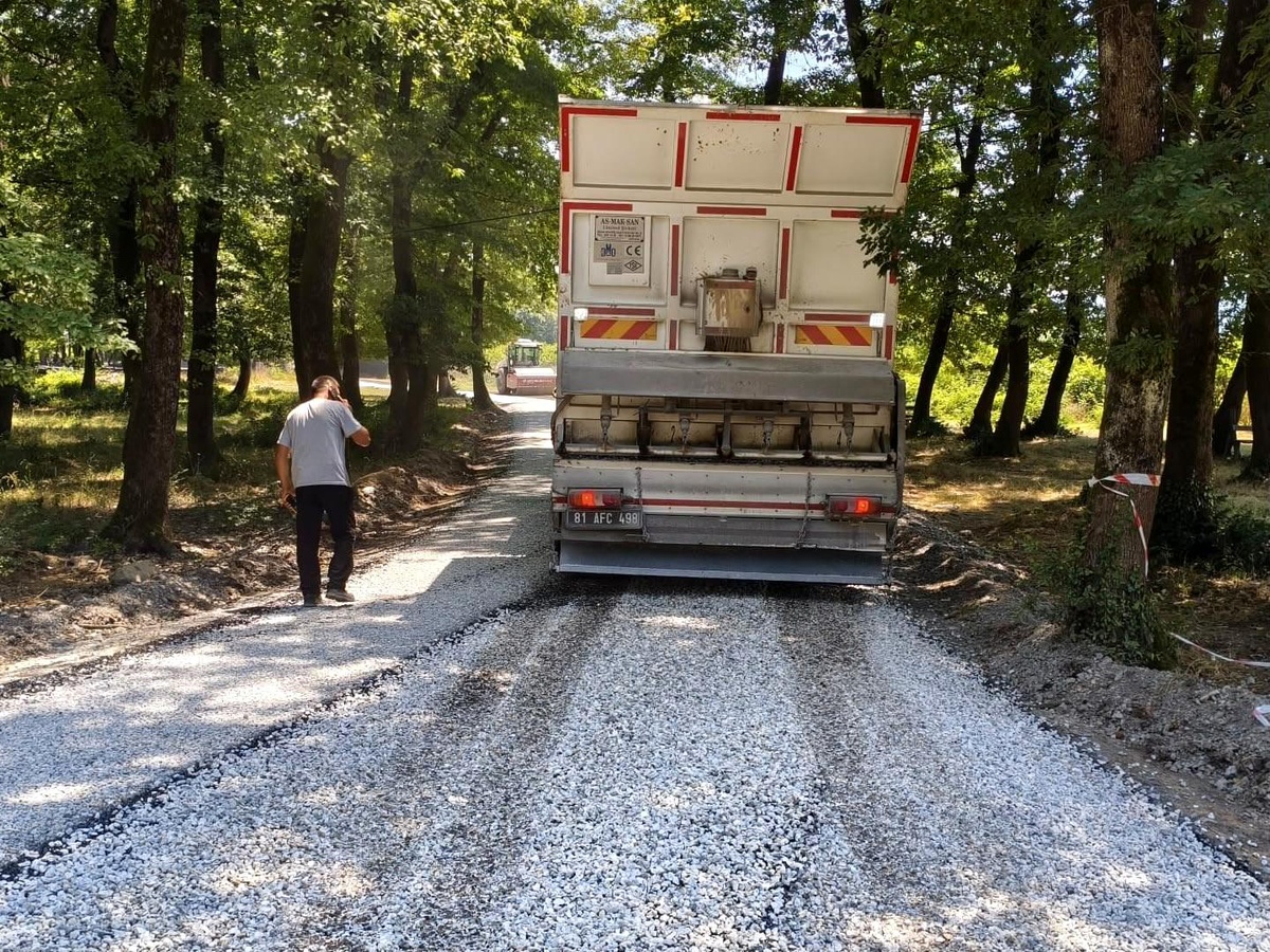 Muncurlu Köyü\'nde Yol Çalışmaları Tamamlandı