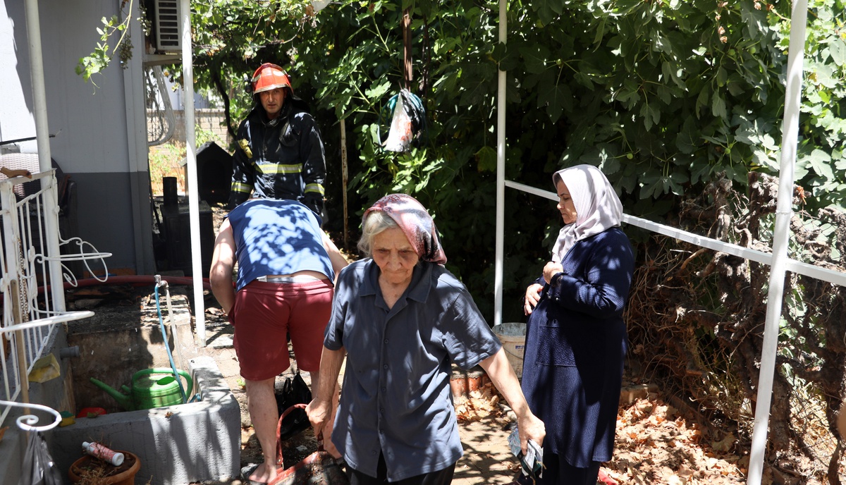 Antalya\'da yangın: Çanta kurtarıldı