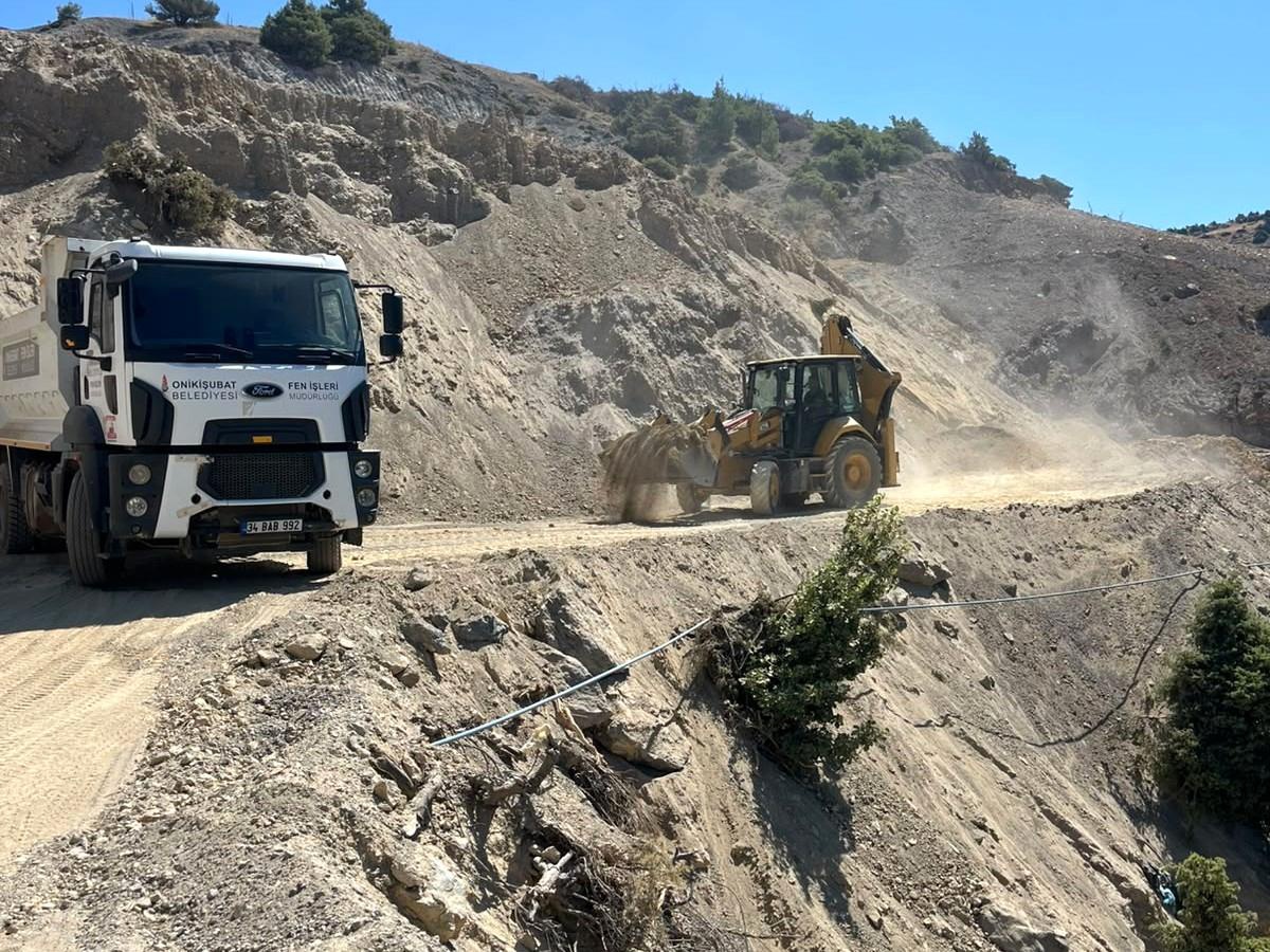 Onikişubat Belediyesi, ilçe genelinde ulaşım seferberliğini sürdürüyor