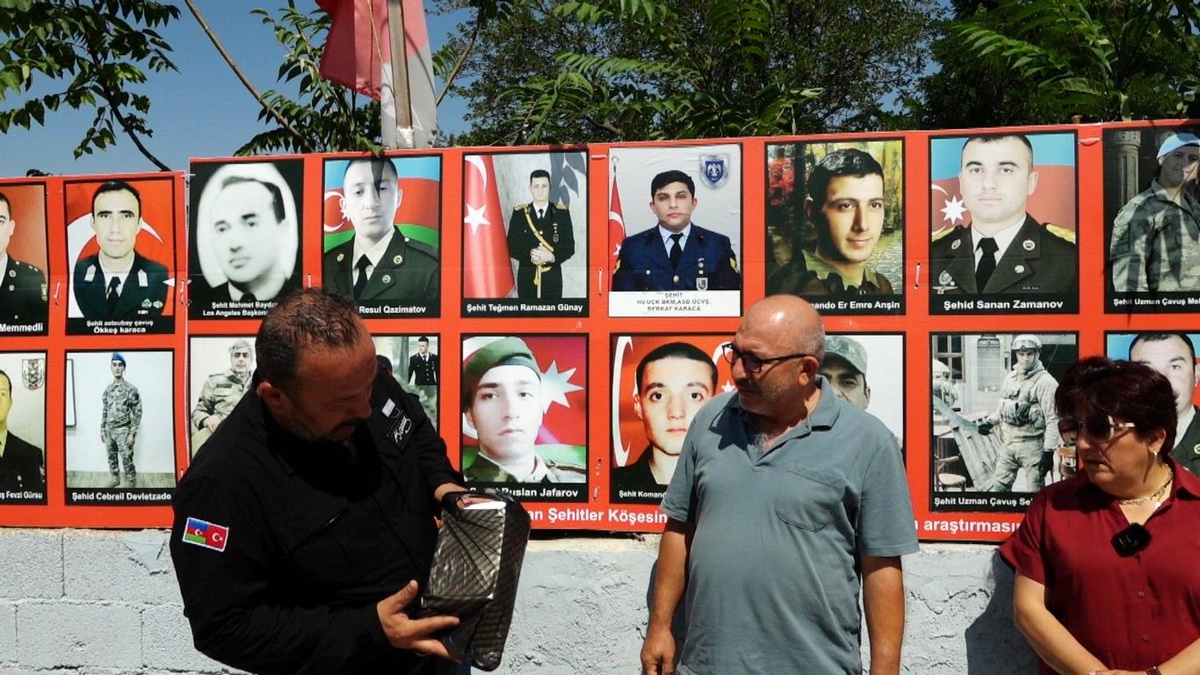 Şehit Berkay\'ın babasına söz verdiği Azerbaycan çayı ailesine ulaştı