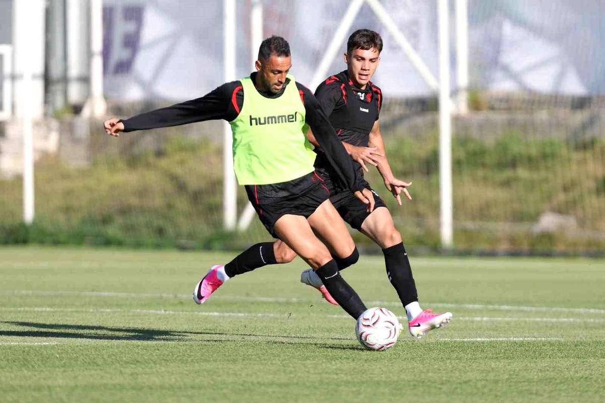 Sivasspor Erciyes\'te Kamp Yapmaya Başladı