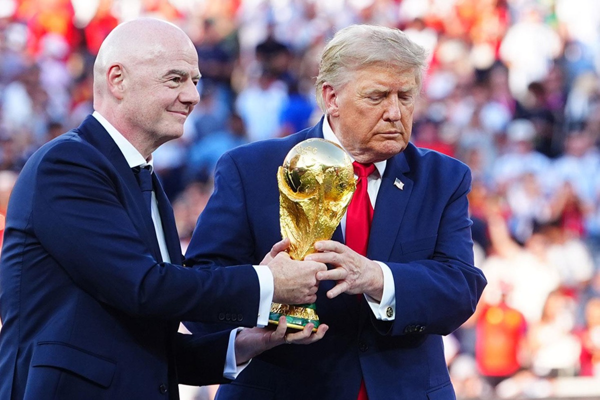 Trump kırmızı kart cezasını iptal eden Infantino\'yu ödüllendiriyor! Ona yeni iş buldu