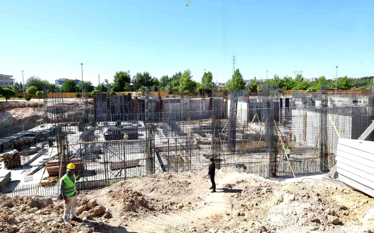 Adıyaman\'da Kültür Merkezi İnşaatı İncelendi