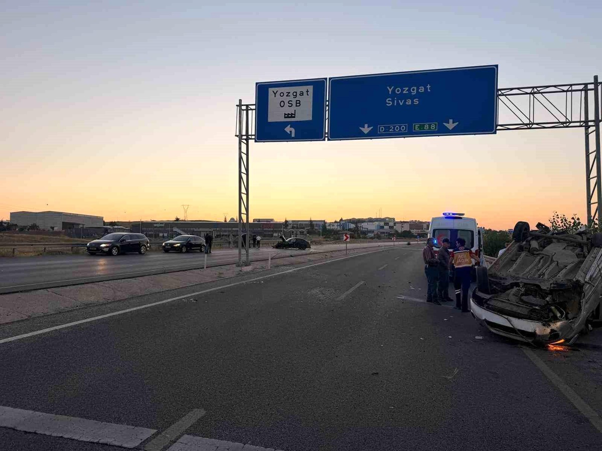 Yozgat\'ta Trafik Kazası: İki Yaralı