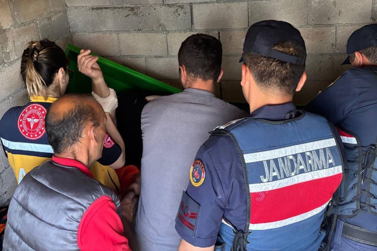 Kayıp vatandaş mezarlıkta tabutun içinde sağ bulundu