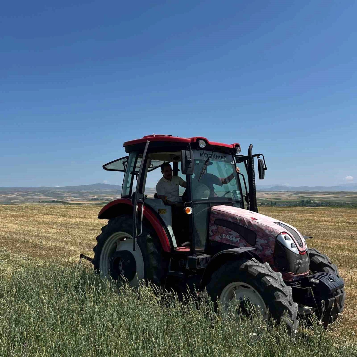 Akyaka\'da Yem Bitkileri Hasadı Yapıldı