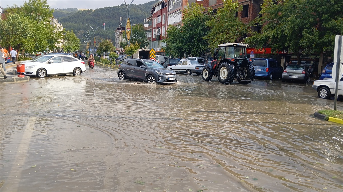 Amasya\'da Şiddetli Fırtına ve Sağanak