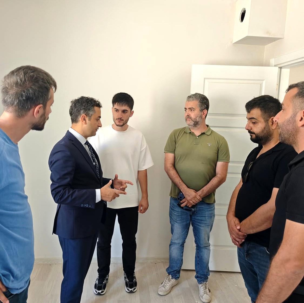 Defne Kaymakamı Deprem Konutlarını İnceledi