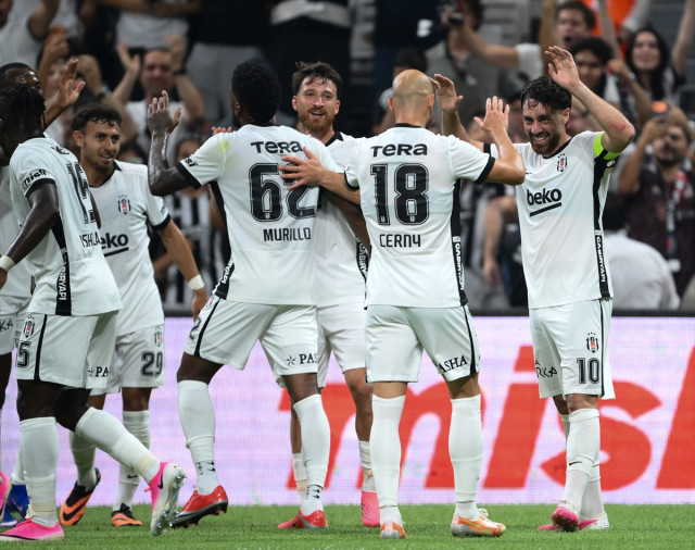 Beşiktaş, Midtjylland'ı tek golle yıktı