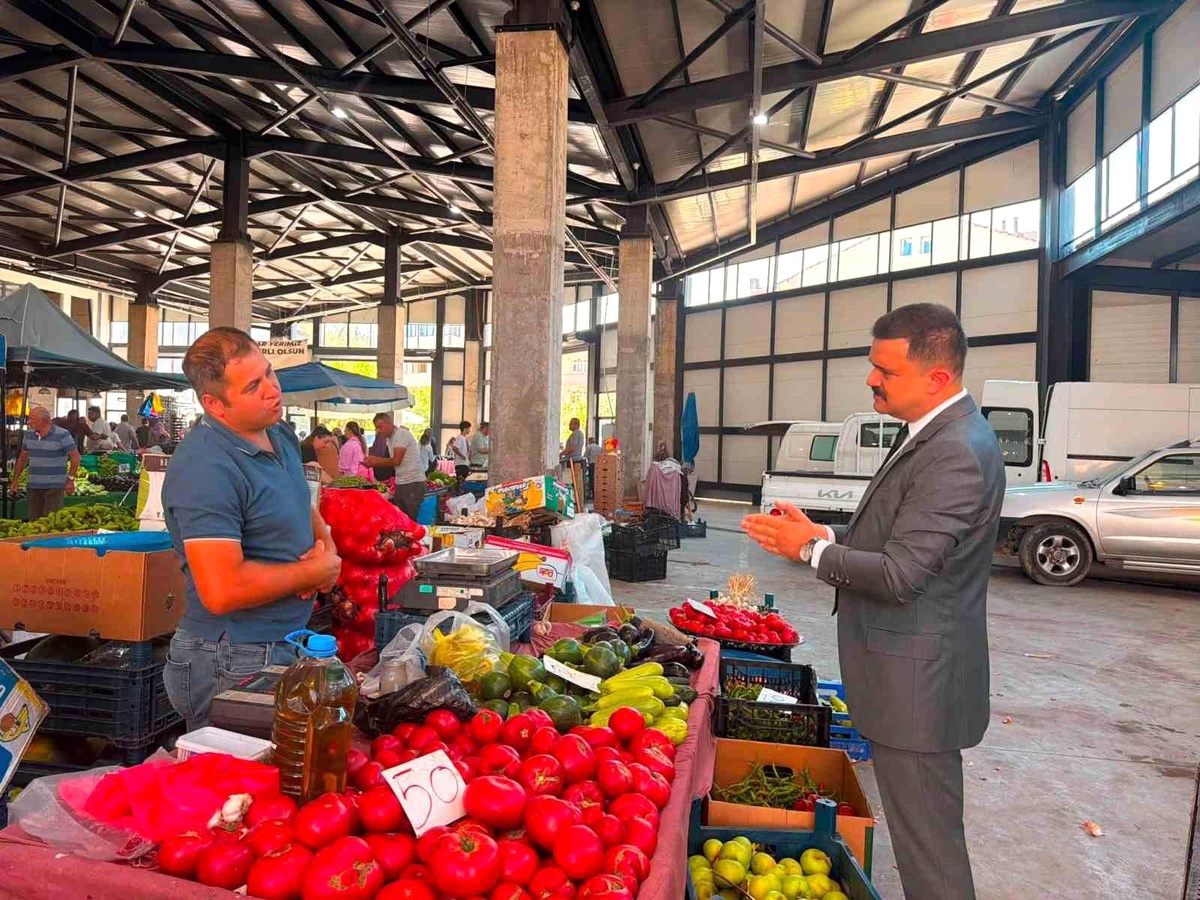 Kaymakam Titiz\'den Pazara Ziyaret