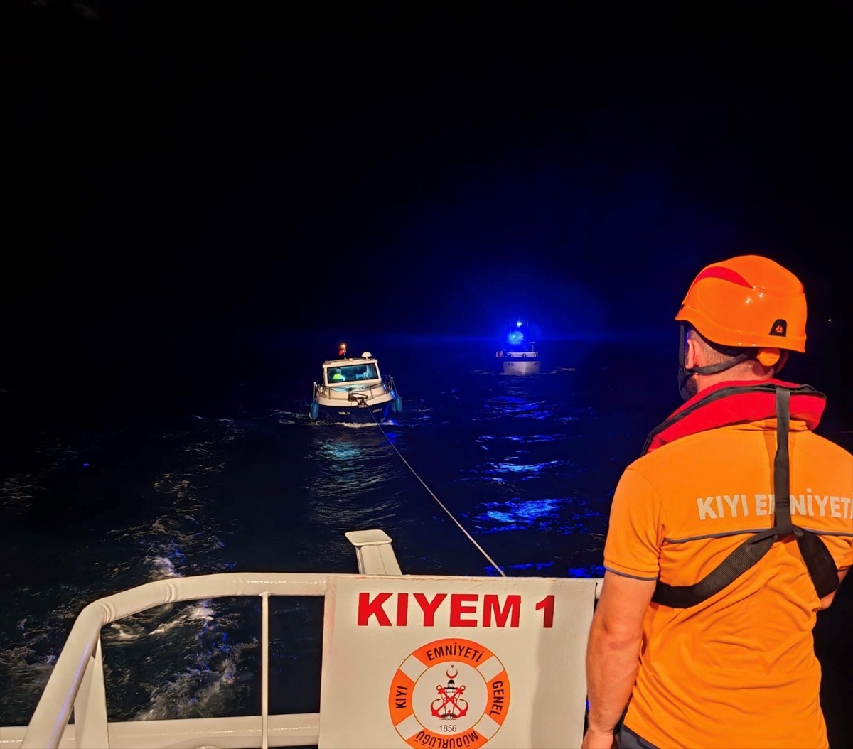 Çanakkale\'de Tekne Kurtarıldı
