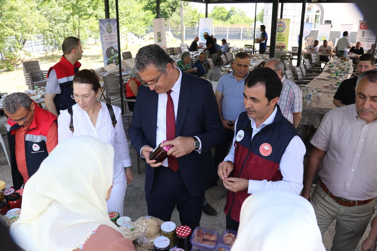 Salıpazarı Kestane Balı Hasadı Başladı