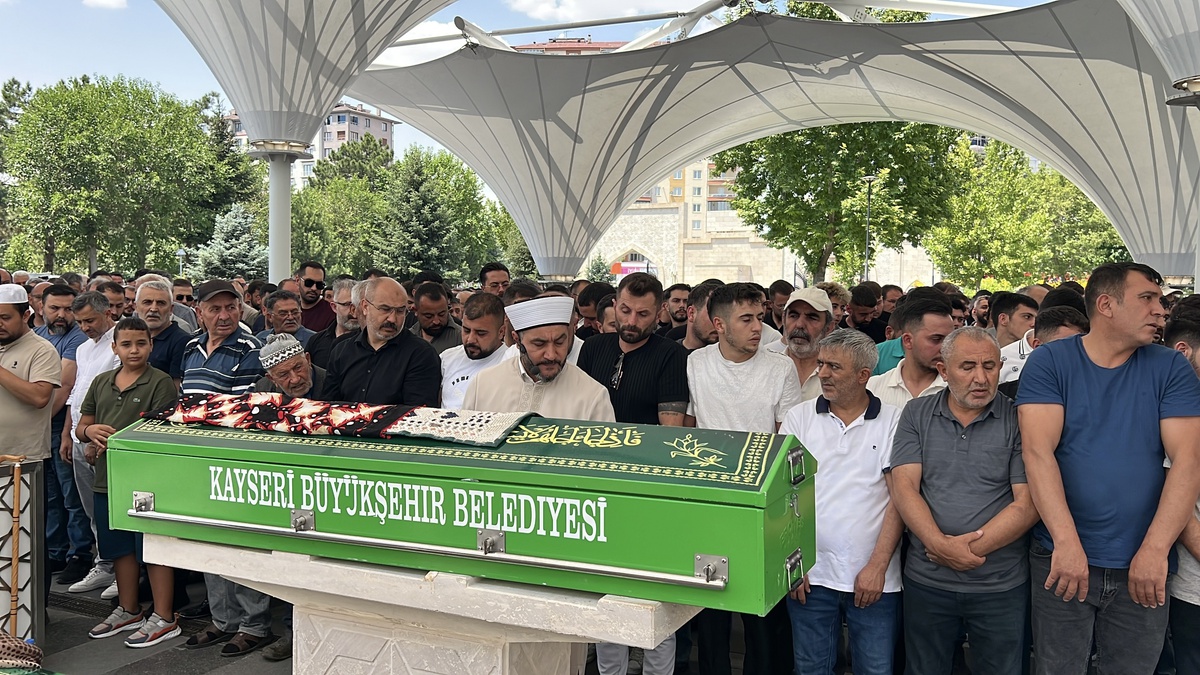 Düğün Konvoyunda Feci Kaza: 1 Ölü