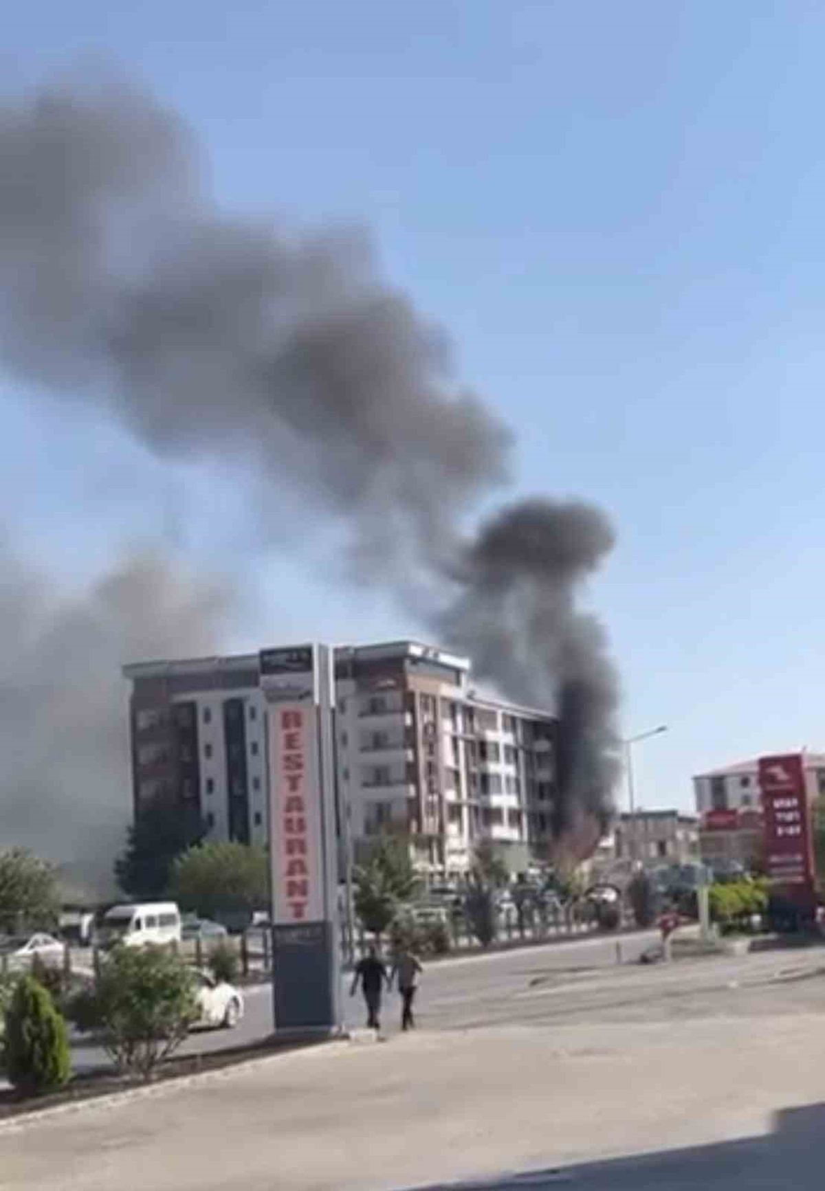 Elazığ\'da oto döşemecide yangın