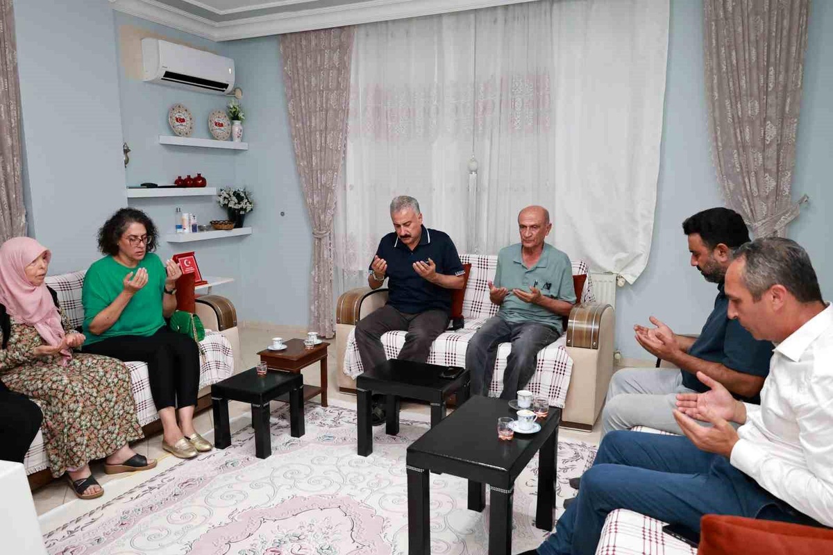 Emniyet Müdürü\'nden şehit ailesine ziyaret