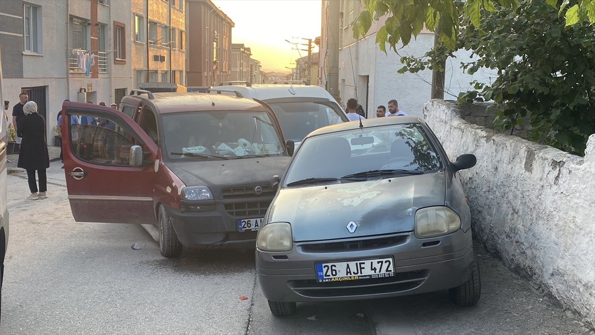Eskişehir\'de Trafik Kazası: 3 Yaralı