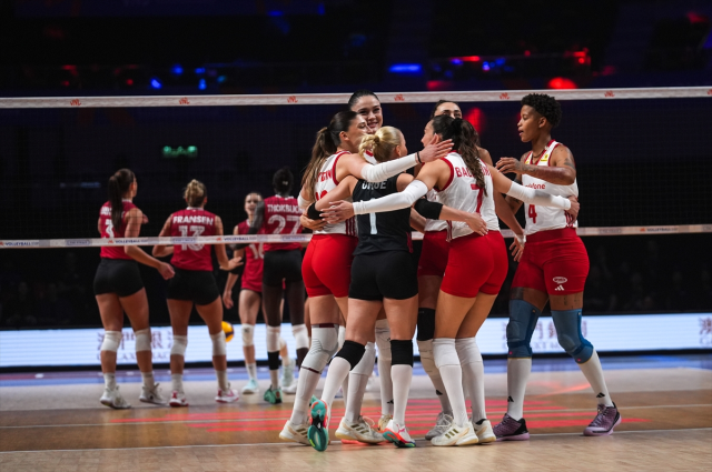 Filenin Sultanları yarı finalde! Kanada'yı geriden gelerek yıktı