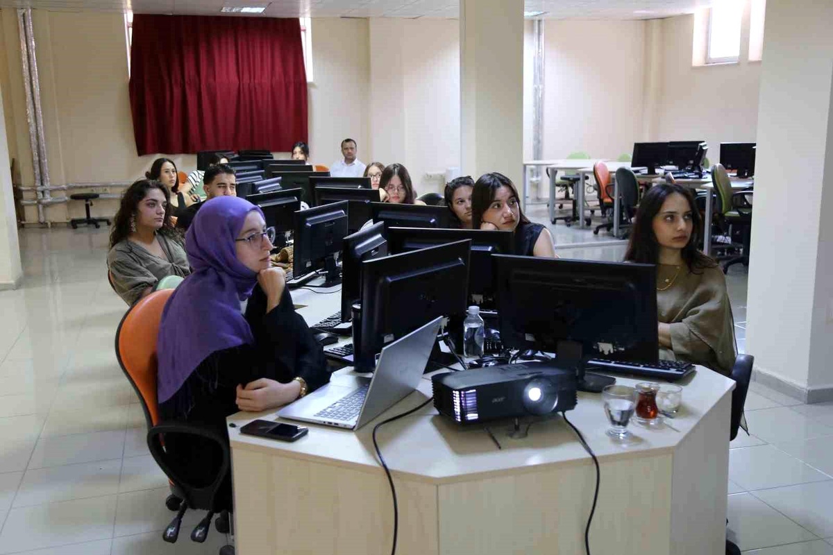 Balıkesir\'de Dijital Eğitim Projesi