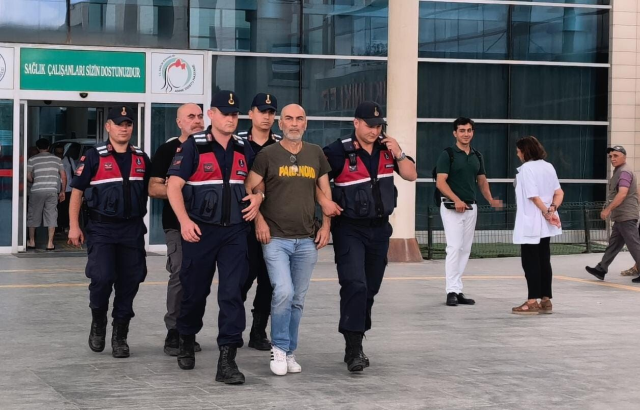 Gözaltındaki Ezel Akay'ın evinden şok görüntüler! Kenevir tarlasına çevirmiş