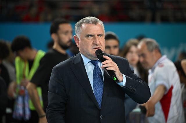 İbrahim Hacıosmanoğlu: Eleştiri hakkı ayrıştırıcı söylemlere dönüşmemelidir