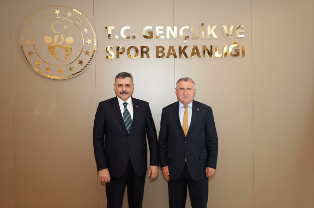 İbrahim Hacıosmanoğlu: Eleştiri hakkı ayrıştırıcı söylemlere dönüşmemelidir