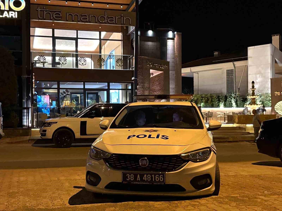 Kayseri\'de Bıçaklı Kavga: 1 Yaralı