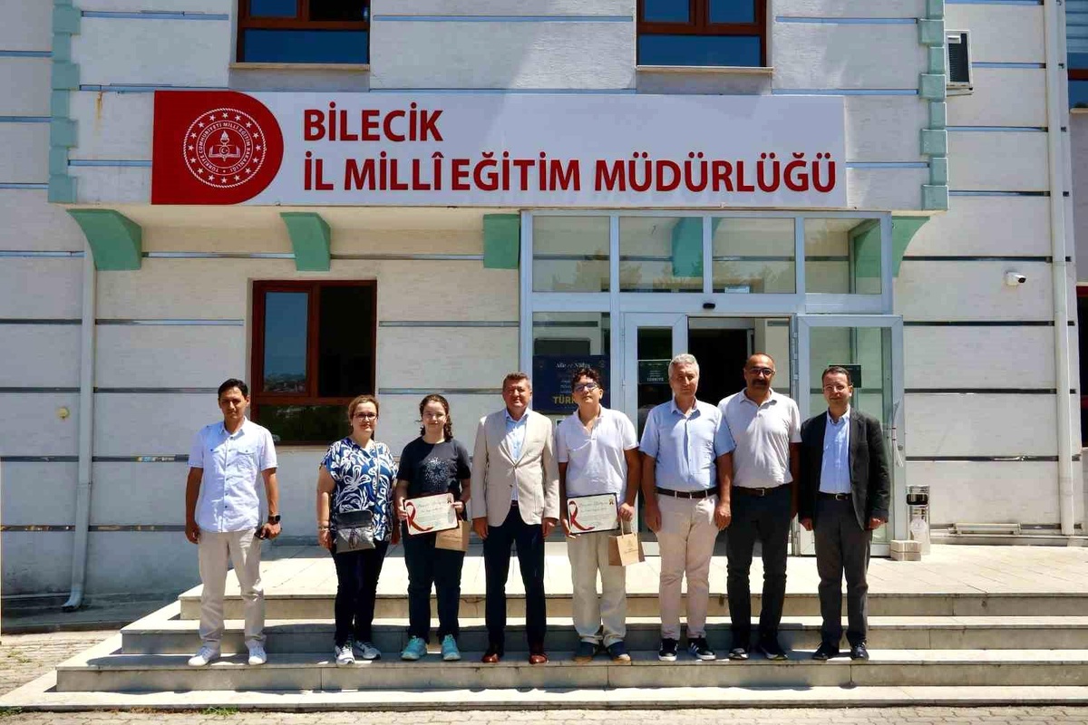Bilecik\'te LGS Başarılı Öğrenciler Ödüllendirildi