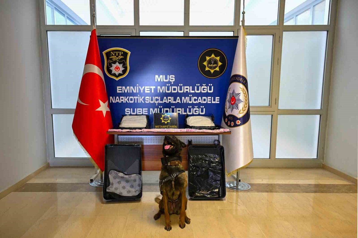 Muş\'ta Uyuşturucu Operasyonu: 3 Kilo Metamfetamin Ele Geçirildi