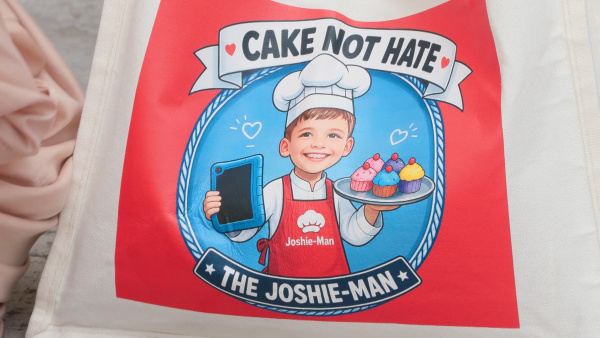 Joshie\'den Filistinli Çocuklara Sevgi Dolu Kekler