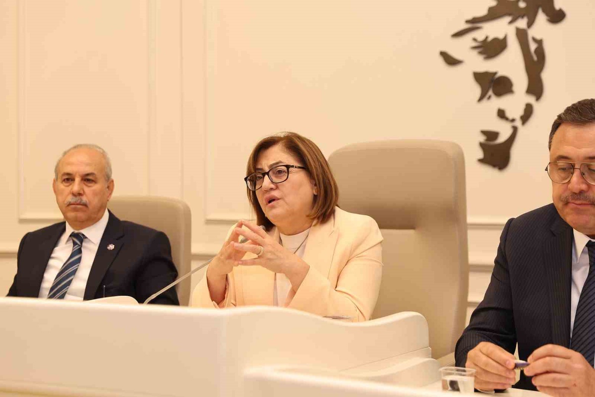 Fatma Şahin muhtarlarla bir araya geldi