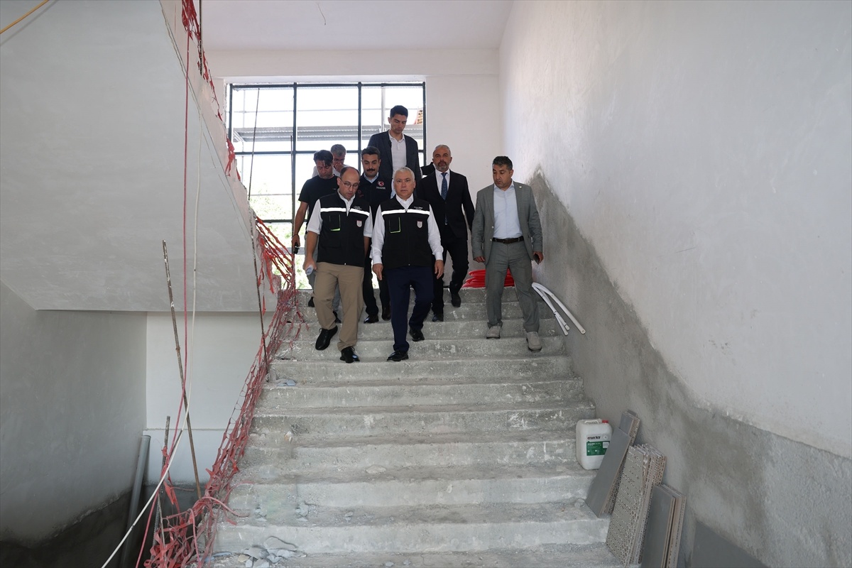 Sivas Valisi Şimşek\'ten Eğitim ve Restorasyon İncelemesi