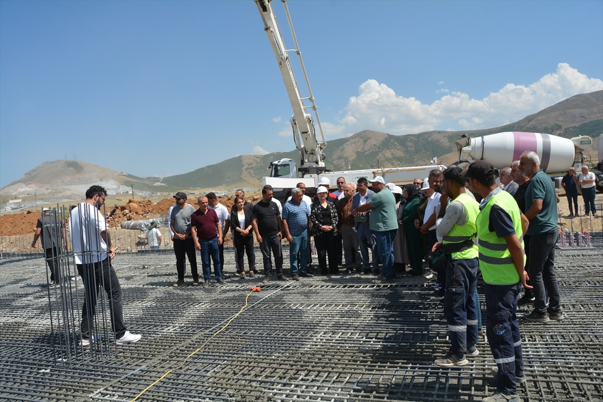 Tatvan\'da Yeni Otogar Temel Atıldı